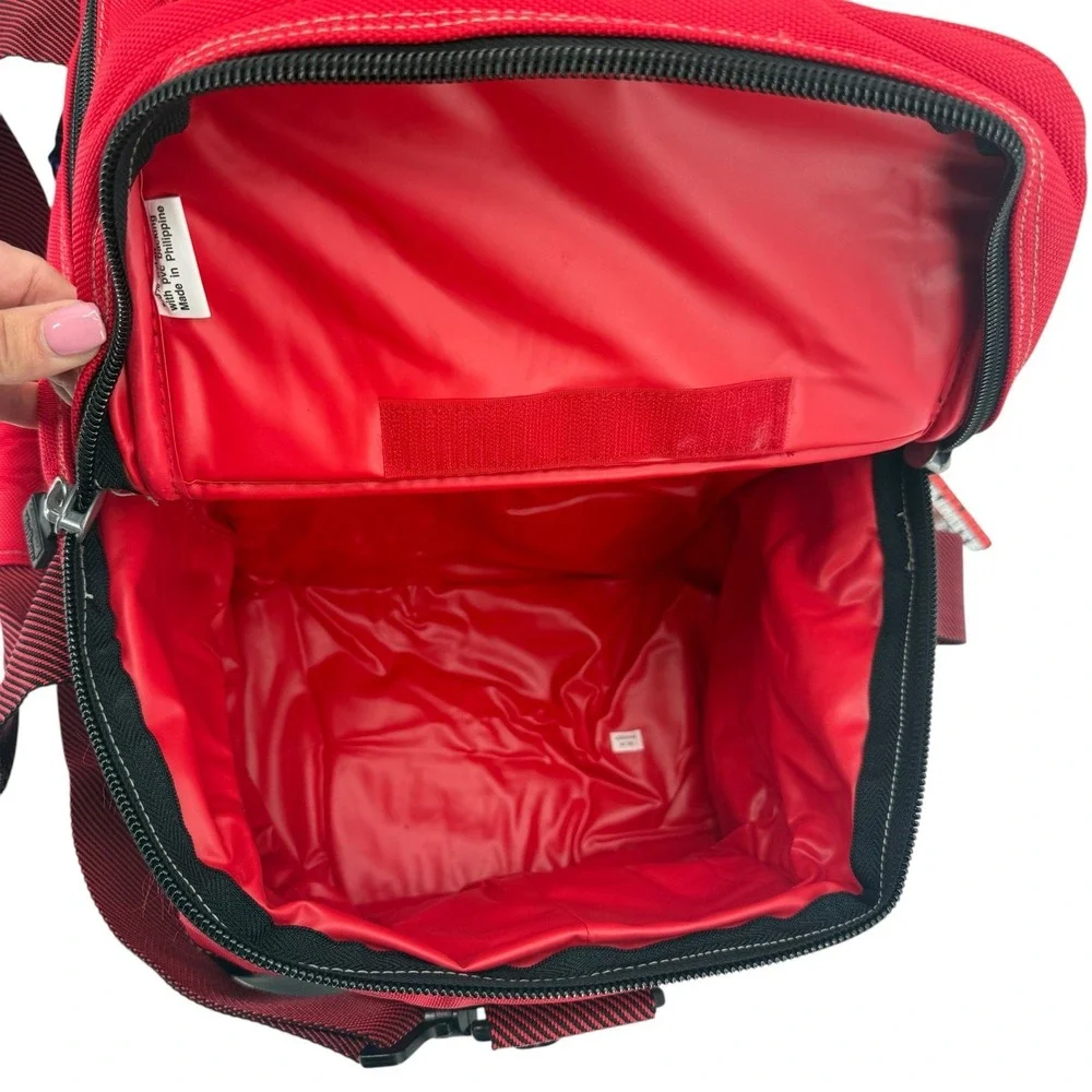 Vintage Marlboro Unlimited Cooler Bag Red‎ Black Insulated Soft Sided Cooler New